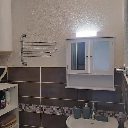 2 Pièces 30 M2 à Louer *