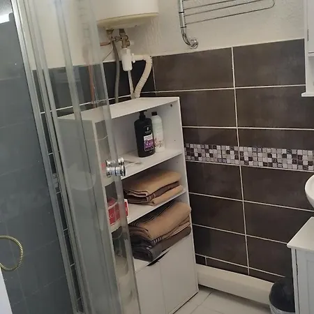 아파트 Agreable 2 Pieces 30 M2 A Louer 르발카레스