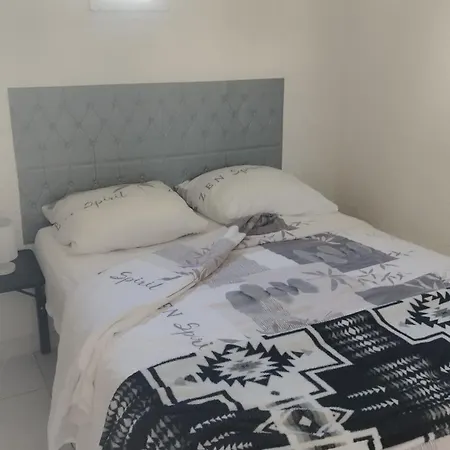 2 Pièces 30 M2 à Louer *